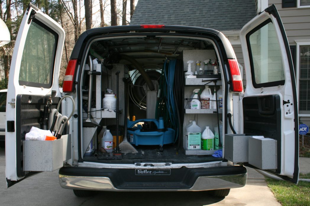 2009-03-10_Van_equipped_for_professional_carpet_cleaning